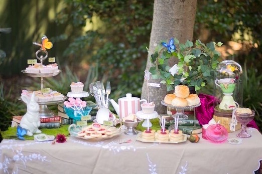 Alice-in-Wonderland-Birthday-Tea-Party-via-Karas-Party-Ideas-KarasPartyIdeas.com15