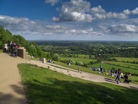 Box-hill-view-point-on-a-sunny-day